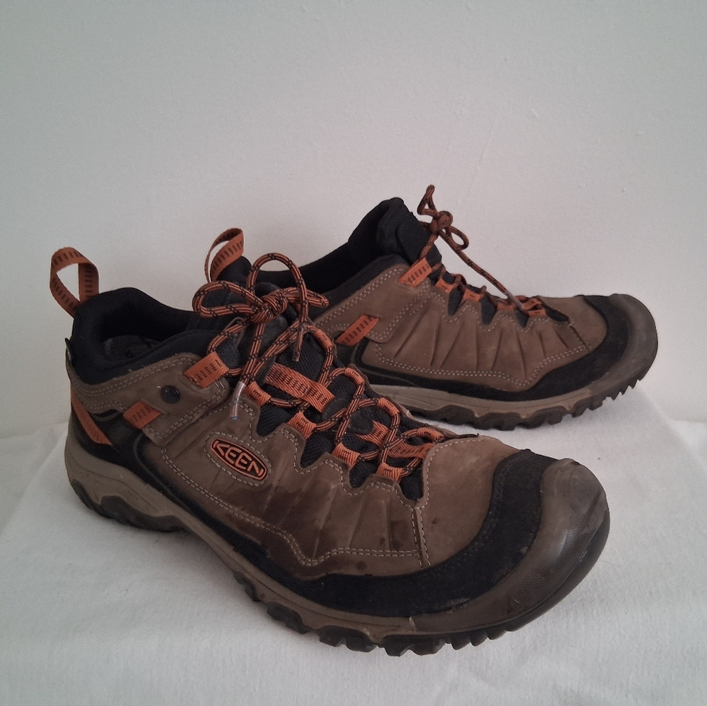KEEN Men's Brown and Black Athletic Shoes